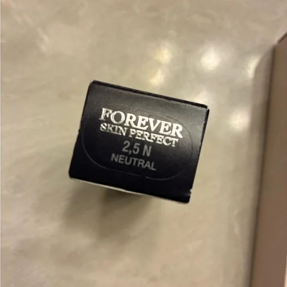 Dior Forever Skin Perfect Multi-Use Foundation Stick - Picture 2 of 6